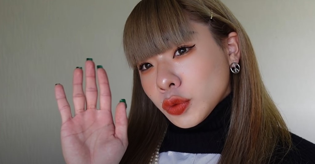 登録者100万人！不仲で解散「ウチら三姉妹」とうあの現在の活動