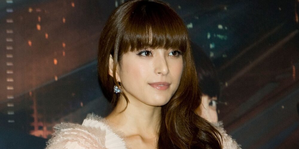 元旦那自殺の上原多香子、2度目の不倫が発覚！現在何してる？