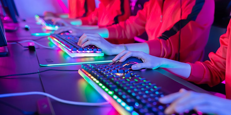 今からでも遅くない！eスポーツを始める最適な年齢や始め方は？